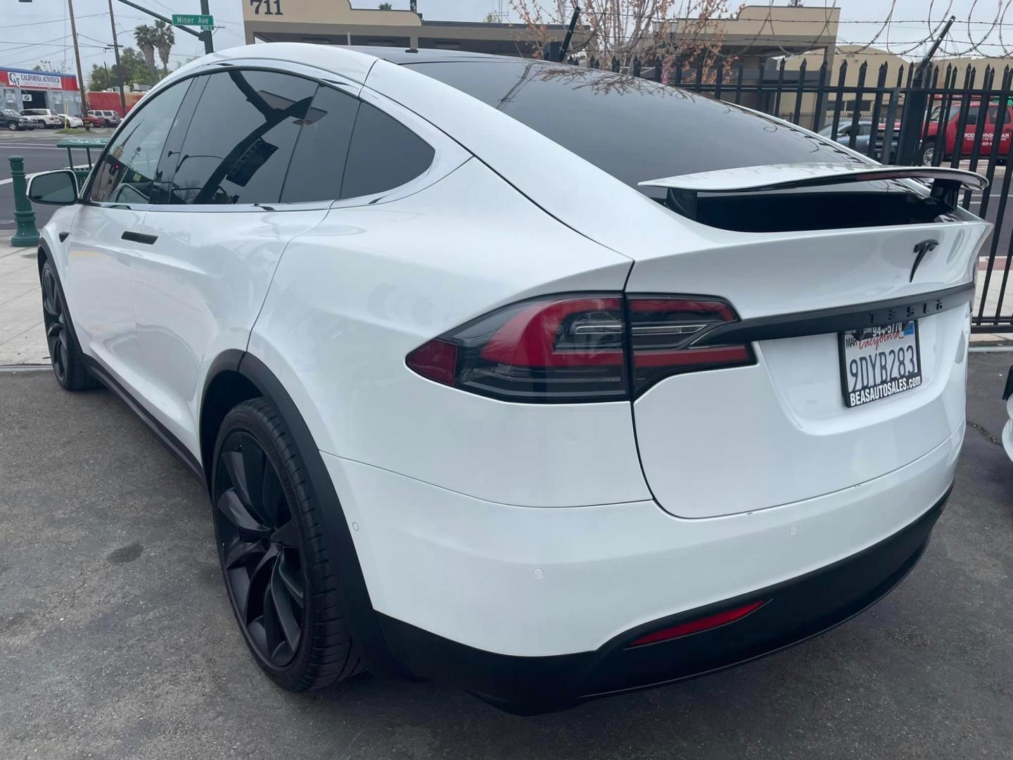 2018 WHITE /BLACK Tesla Model X (5YJXCAE28JF) , located at 744 E Miner Ave, Stockton, CA, 95202, (209) 944-5770, 37.956863, -121.282082 - PLUS TAXES AND FEES - Photo#13